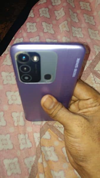 Mobile phone for sell Tecno/Spark-8C 4+2Ram 128. Rom 7