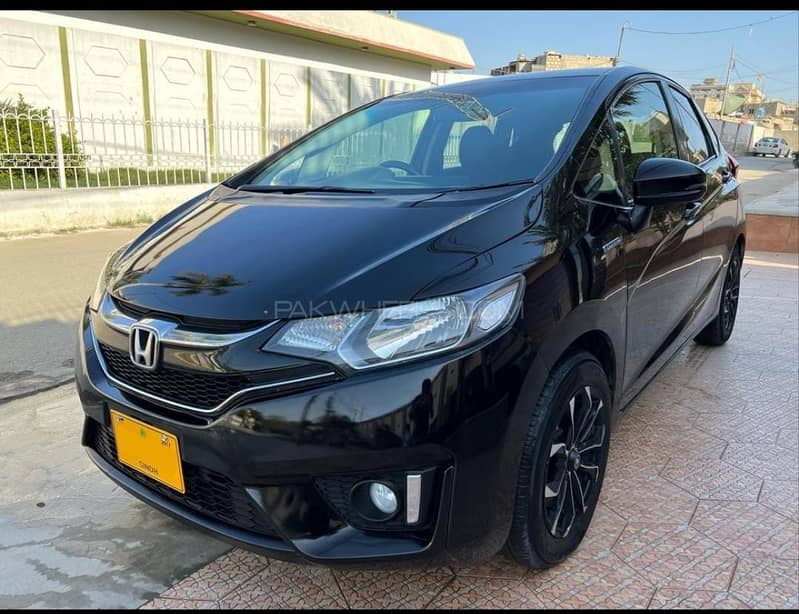 Honda Fit 2017 S Hybrid 9