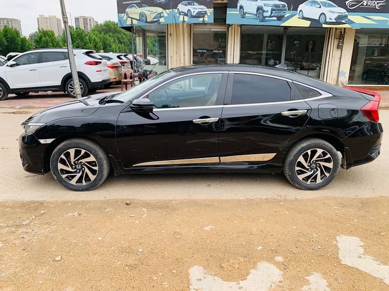 Honda Civic Oriel 2017 6