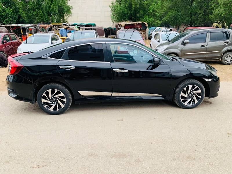 Honda Civic Oriel 2017 10