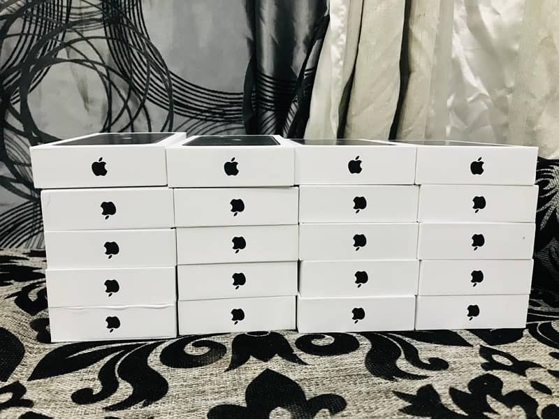 IPHONE 11 64gb JV NON PTA BOX PACK, ALL COMPANIES BOX PACK AVAILABLE 2