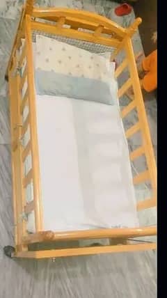 Baby cot swing