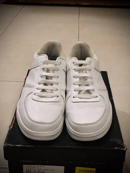 Seventy Five ( white sneakers ) 1