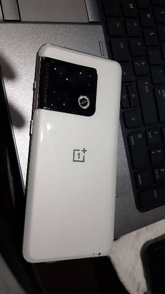 oneplus 10 pro panda edition 1