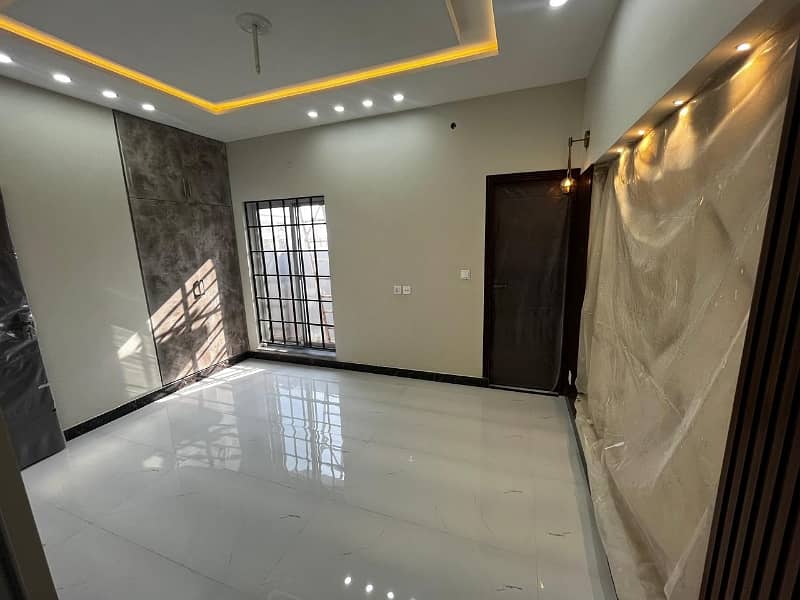 5 Marla Lavish Brand New House For Sale Eastern Ext 15