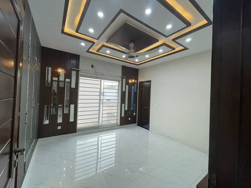 10 Marla House For Rent Bahria Town 10