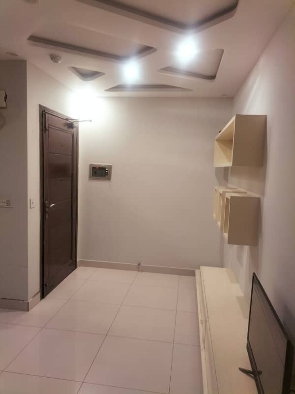 1 Bed Furnished Flat For Rent Near Clock Chowk 4