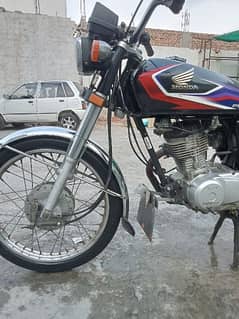 Honda 125 Black colour