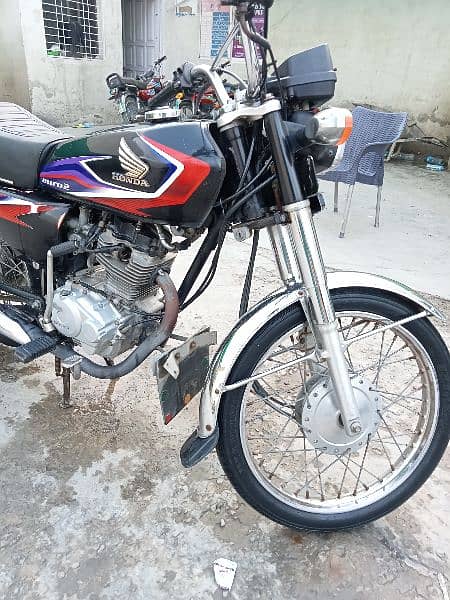 Honda 125 Black colour 1