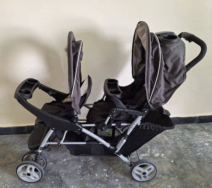 GRACO - Duo Glider Double Stroller - Almost Brand New 1