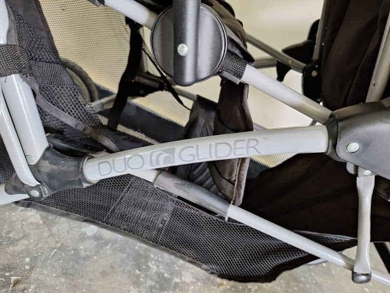 GRACO - Duo Glider Double Stroller - Almost Brand New 2