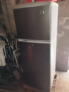 heir fridge medium size