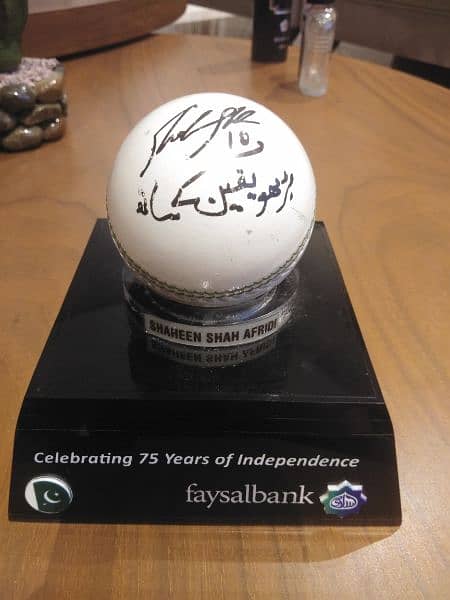 Shaheen Shah Afridi Signed Ball 0