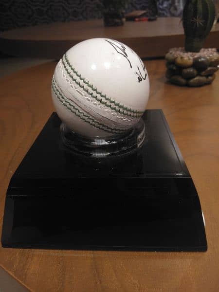 Shaheen Shah Afridi Signed Ball 3