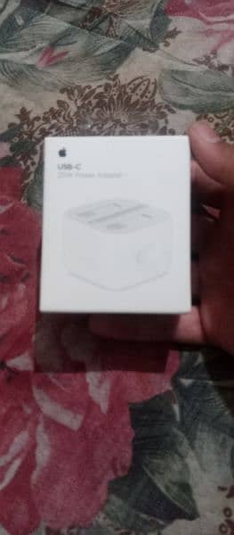 Original Iphone 20watt fast charger 1