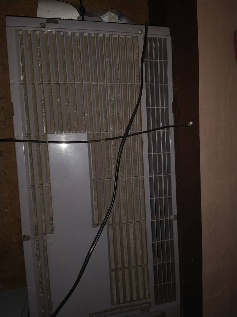 110V AC Window Split 1