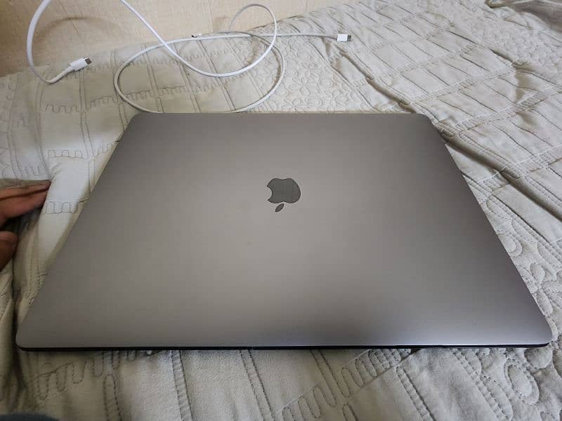 Macbook Pro 2019 16 inch core i9 16gb ram 1tb storage 4gb graphic card 1