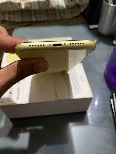 iphone 11 128 GB, Good Condition 2