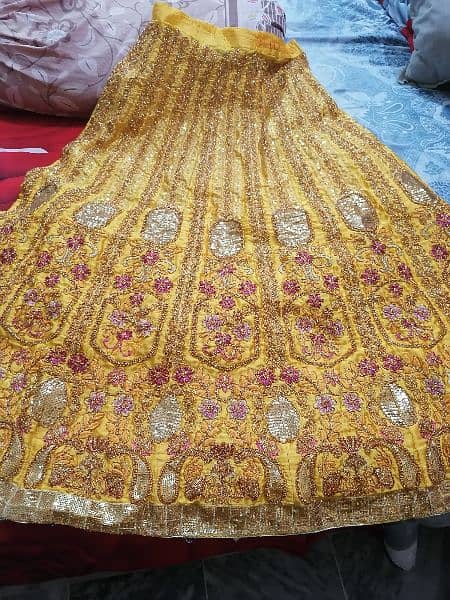 mehndi lehnga. . 1