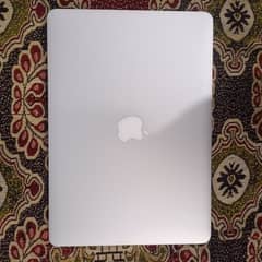 MacBook Air mid-2011 corei7, 4GB RAM,250GB Apple flash storage