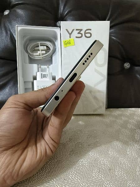 URGENT SALE MY VIVO Y36 (8GB+128GB) 10/10 CONDITION UNDER WARRANTY 7