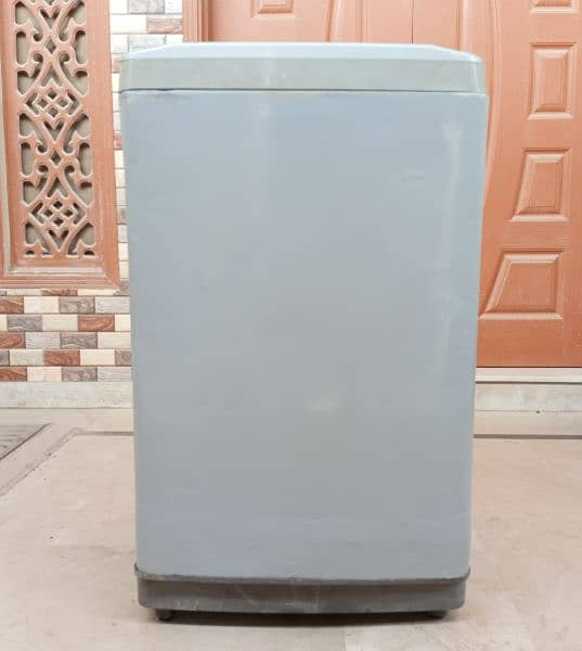 LG fully automatic washing machine 8kg 2