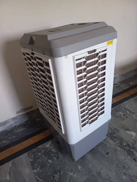 canon air cooler with ice bags 0