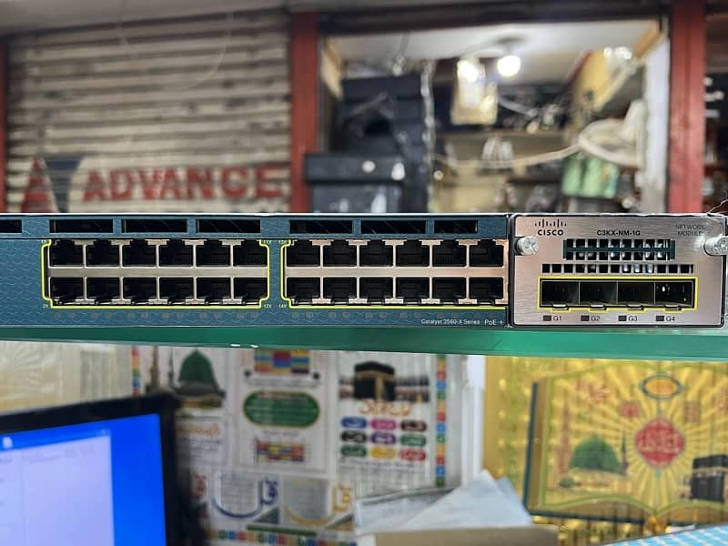 Cisco 3560X-24PS Gigabit POE Switch 0