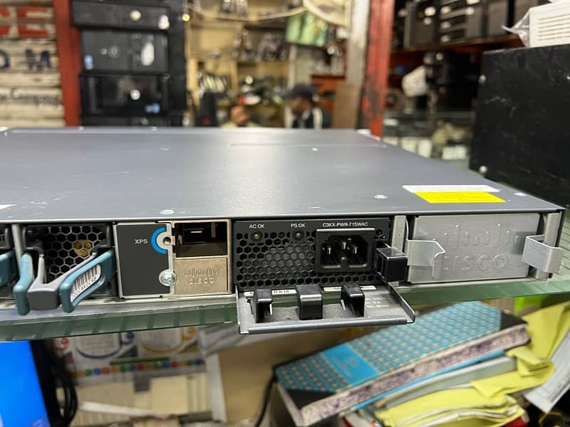 Cisco 3560X-24PS Gigabit POE Switch 4