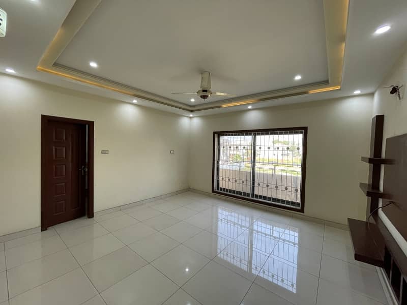 Gorgeous 1 Kanal House For sale Available In Citi Housing Society 24