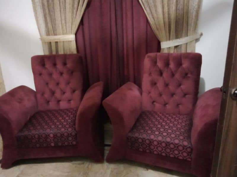 7 seater sofa set ,table , curtains 3