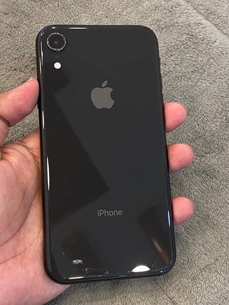 iPhone XR 1