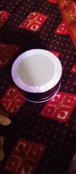 mini speaker 0