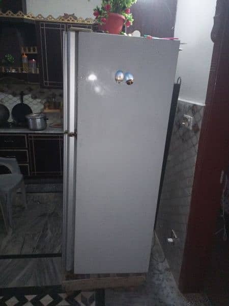 Dawlance Refrigerator Full size in very low price 3