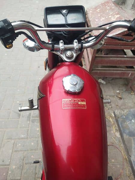 Honda 125 Mint Condition 4