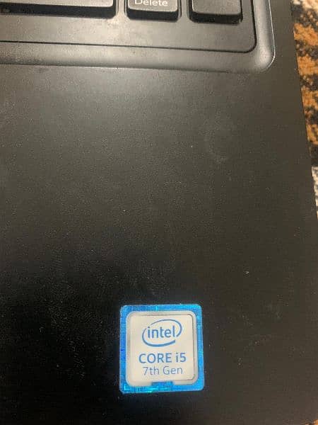 Dell laptop i5 7th gen full screen 2