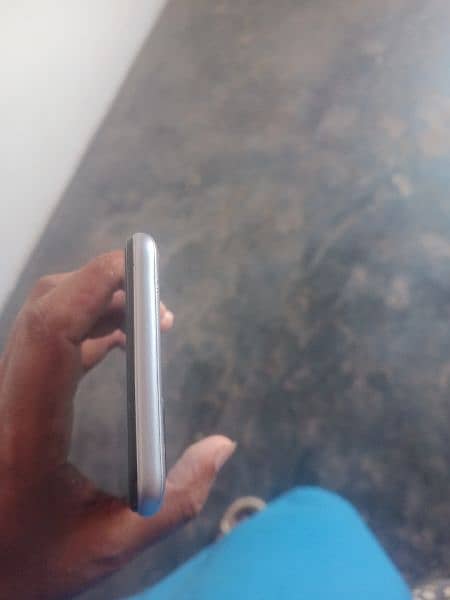 infinix hot 10 4/128 5