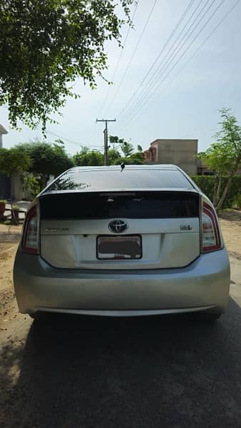 Toyota Prius 2012 1