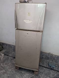 Dawlence Large fridge old model 2010