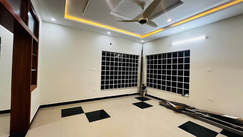 1 Kanal double storey with basement full house available of rent 13