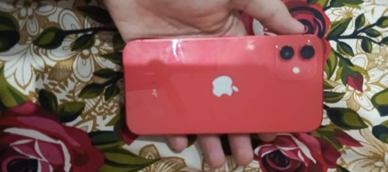 iPhone 12 red colour jv sim 64 Gb not water profe 7