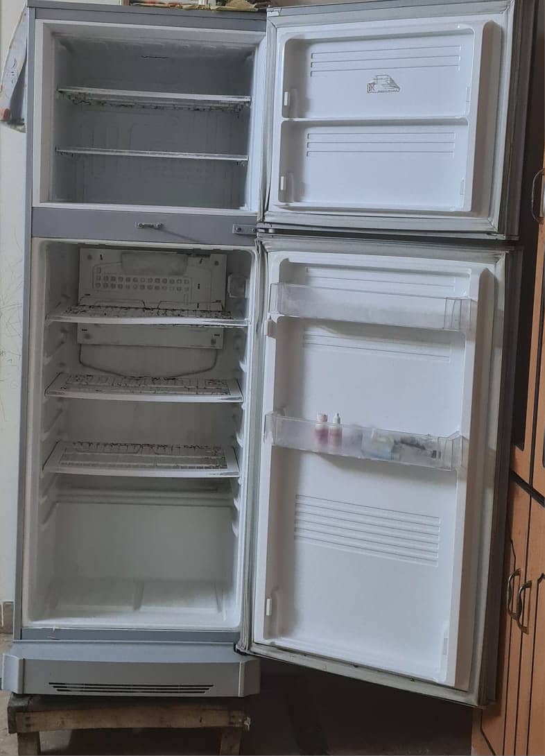 PEL Refrigerator / Fridge with Stabilizer for Sale 1