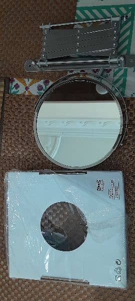 wall mounted magnifying flexible mirror 2