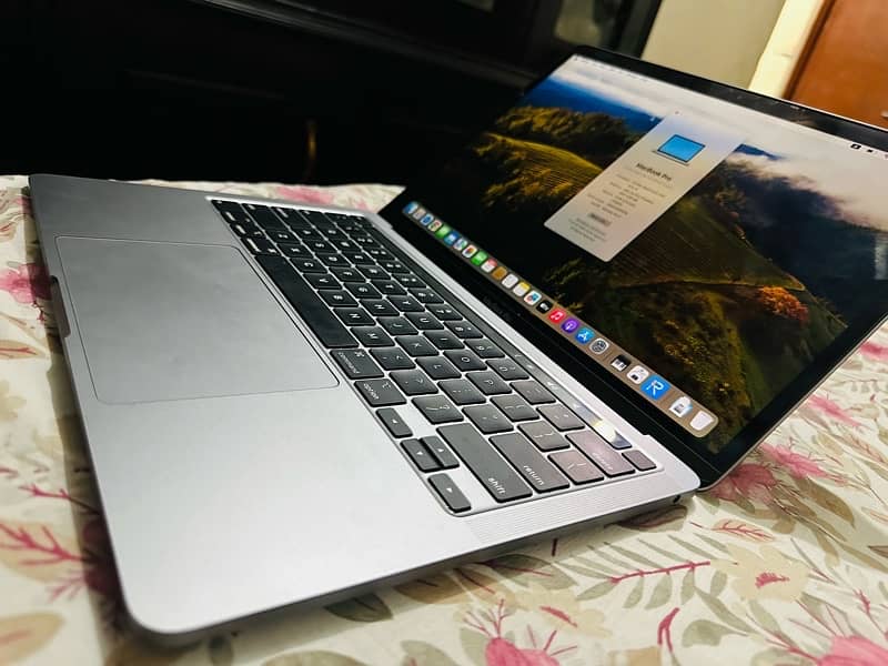 Macbook Pro 2020 M1 A++ Condition 3