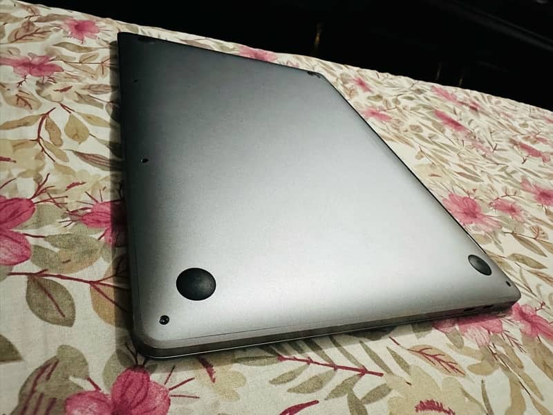 Macbook Pro 2020 M1 A++ Condition 6