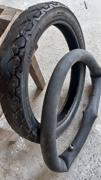 original Ybr tyre and tube 0