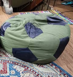 BeanBag Large Size in Excellent New Condition