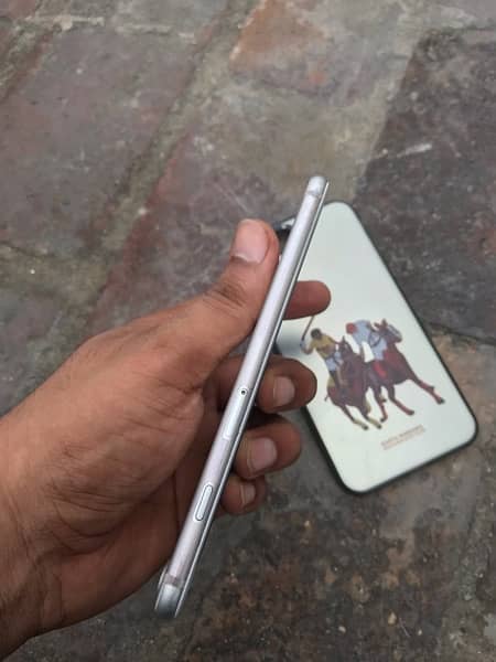 iphone 7 plus 32GB 4