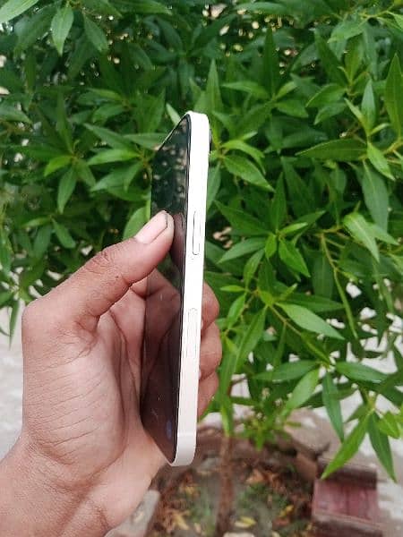 IPHONE 13 JV 128 GB WHITE COLOUR BATTERY HEALTH. 100 3