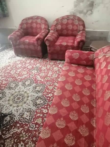 5 seater sofa set Red colours 0